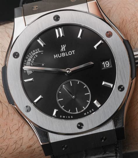 hublot battery or automatic|Hublot Classic Fusion Power Reserve Titanium Watch Review.